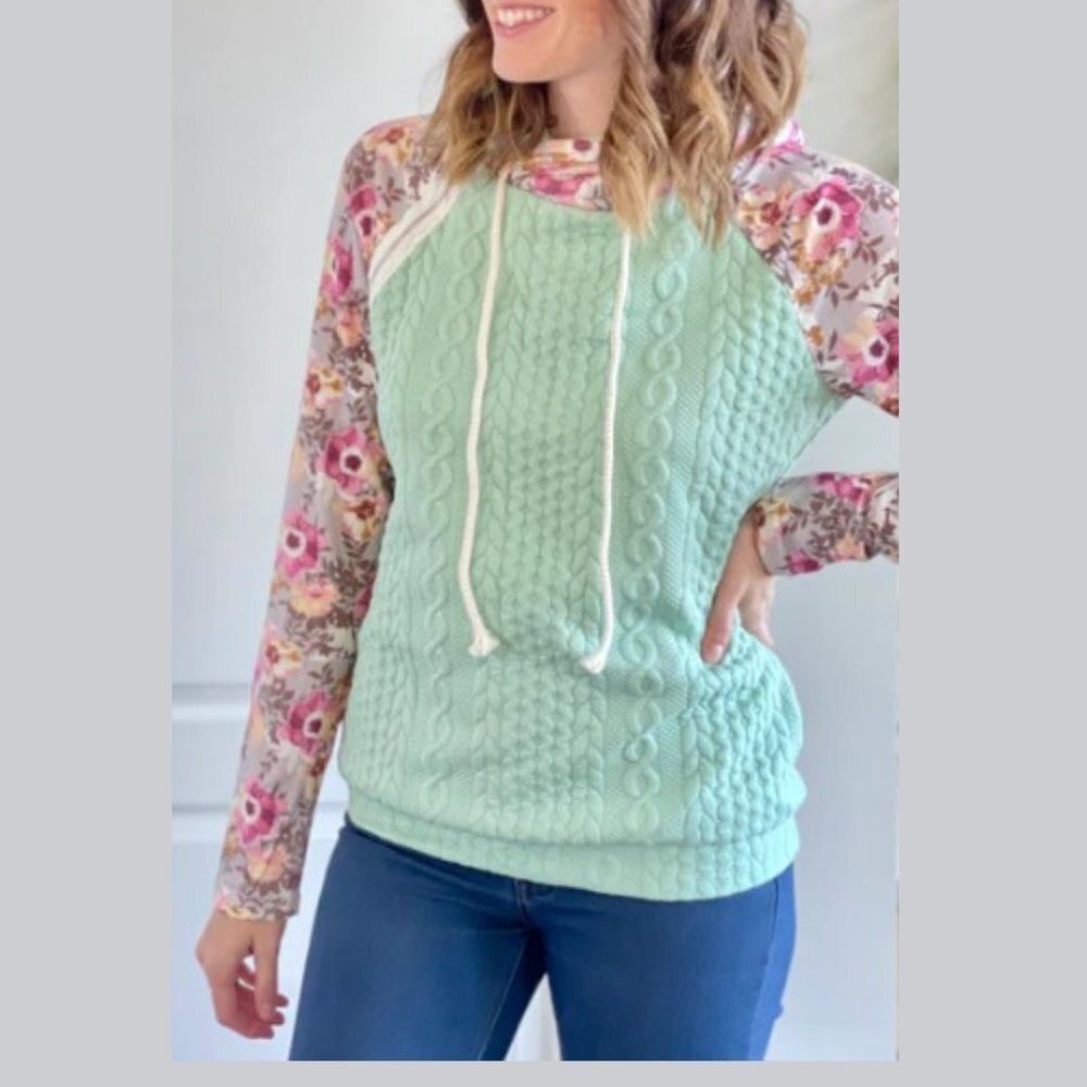 Amoli Women's Floral Quilted Double Hoodie - S